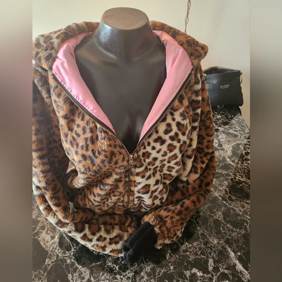 Leopard Print Coat - Picture 2 of 3